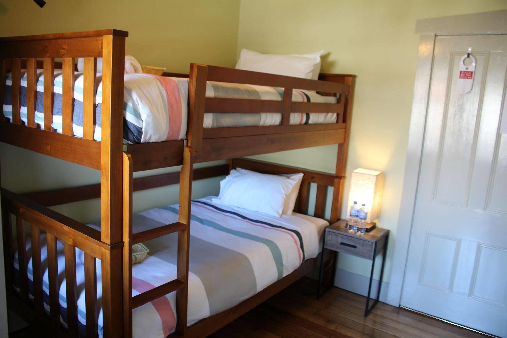 The Tasmanian Inn Hobart Eksteriør bilde